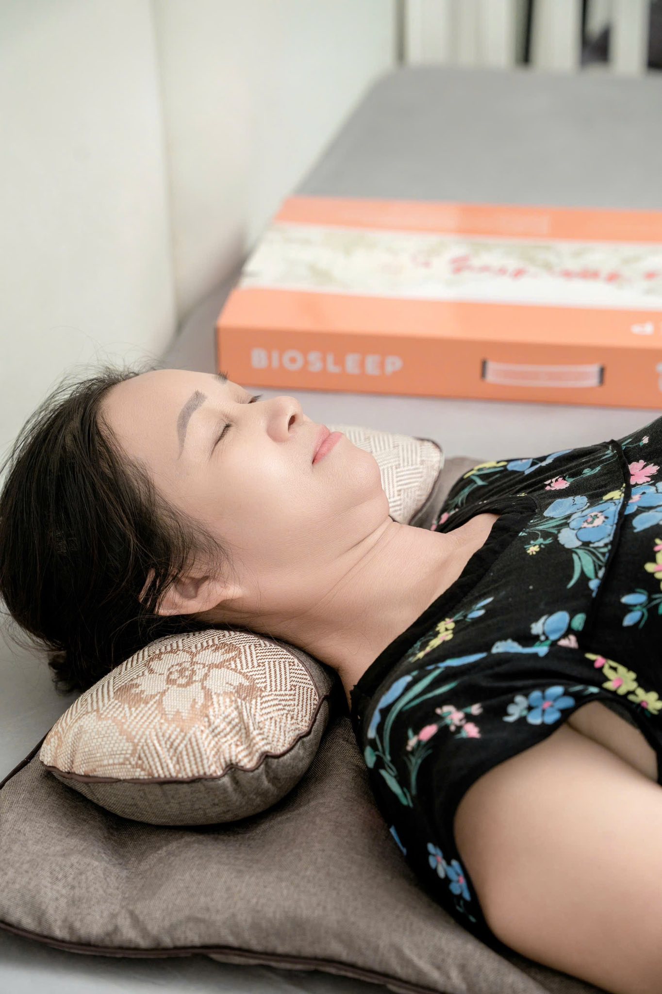 Gối điện ngải cứu BIOSLEEP – Giảm đau cổ vai gáy, ngủ ngon tự nhiên