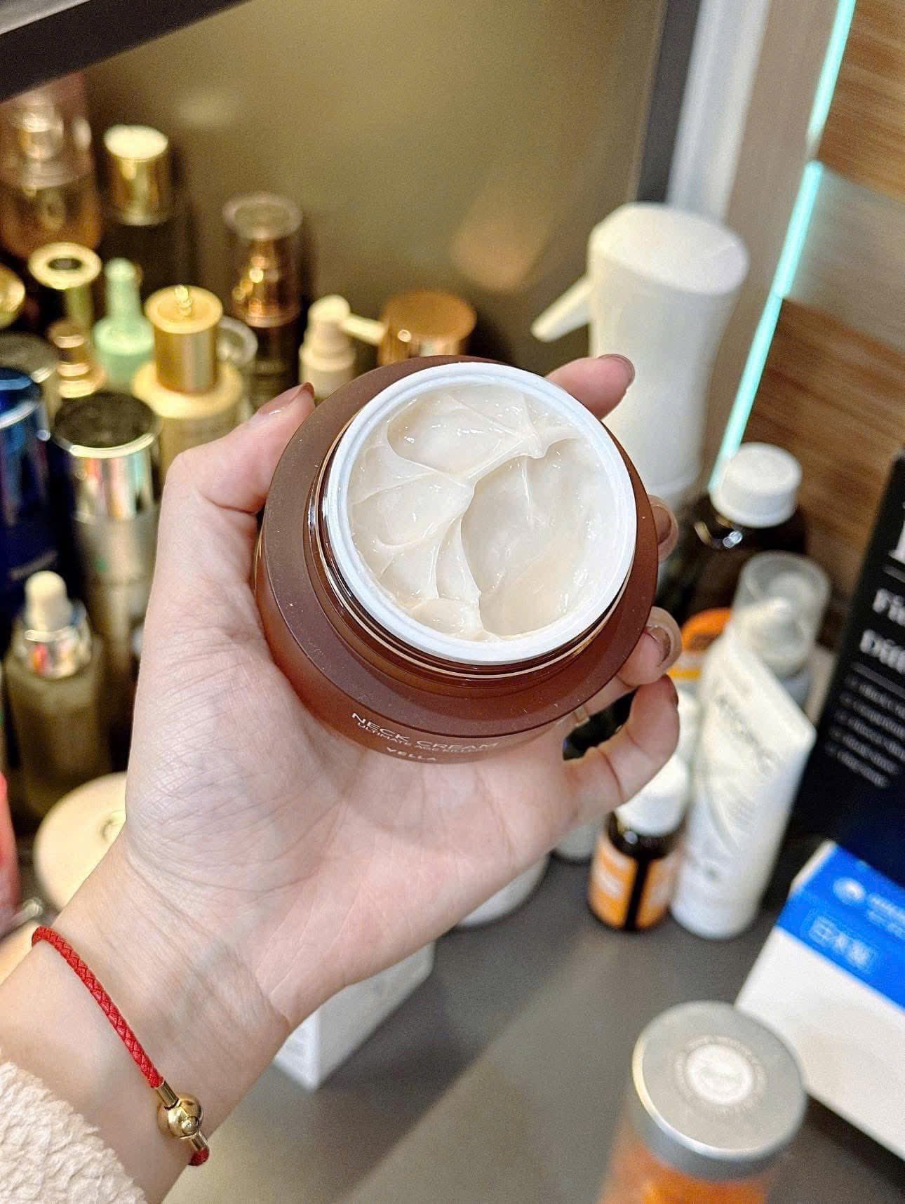 Kem Dưỡng Chống Lão Hóa Vùng Da Cổ Vella Ultimate Age Killer Neck Cream 50ml