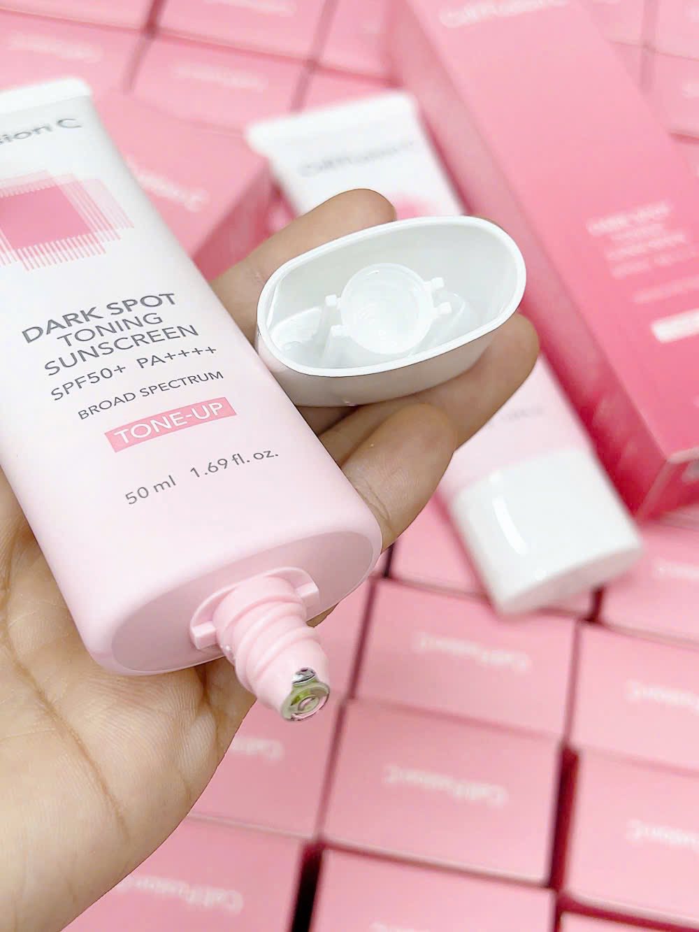 Kem chống nắng Cell Fusion C Toning Sunscreen 100 SPF50+/PA+++ 50ml ( màu hồng - nâng tông da trắng hồng )