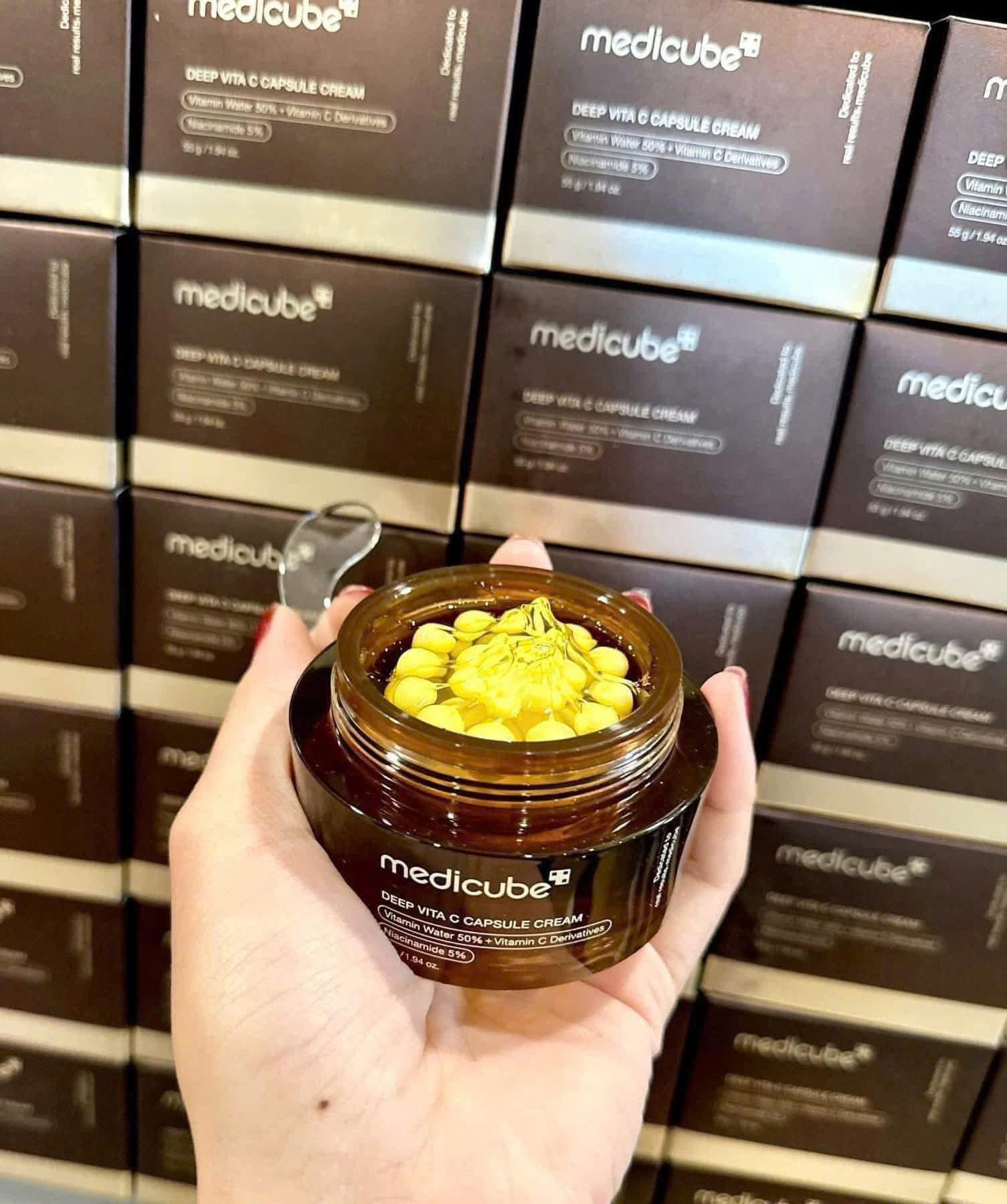 Kem Dưỡng Viên Nang Sáng Da, Mờ Thâm Medicube Deep Vita C Capsule Cream 55g
