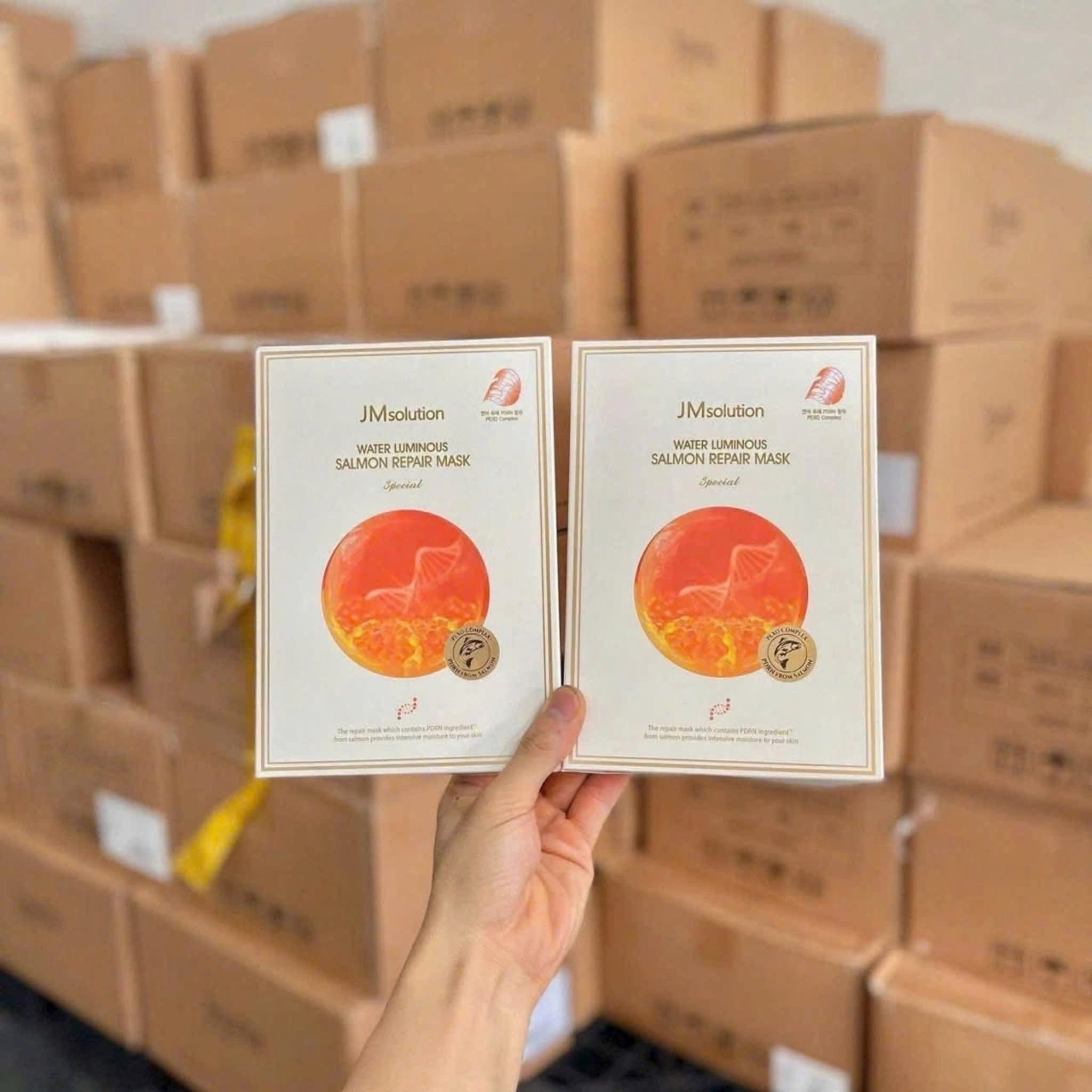 Mặt Nạ Trứng Cá Hồi Phục Hồi Da JM solution - Hộp 5 Miếng