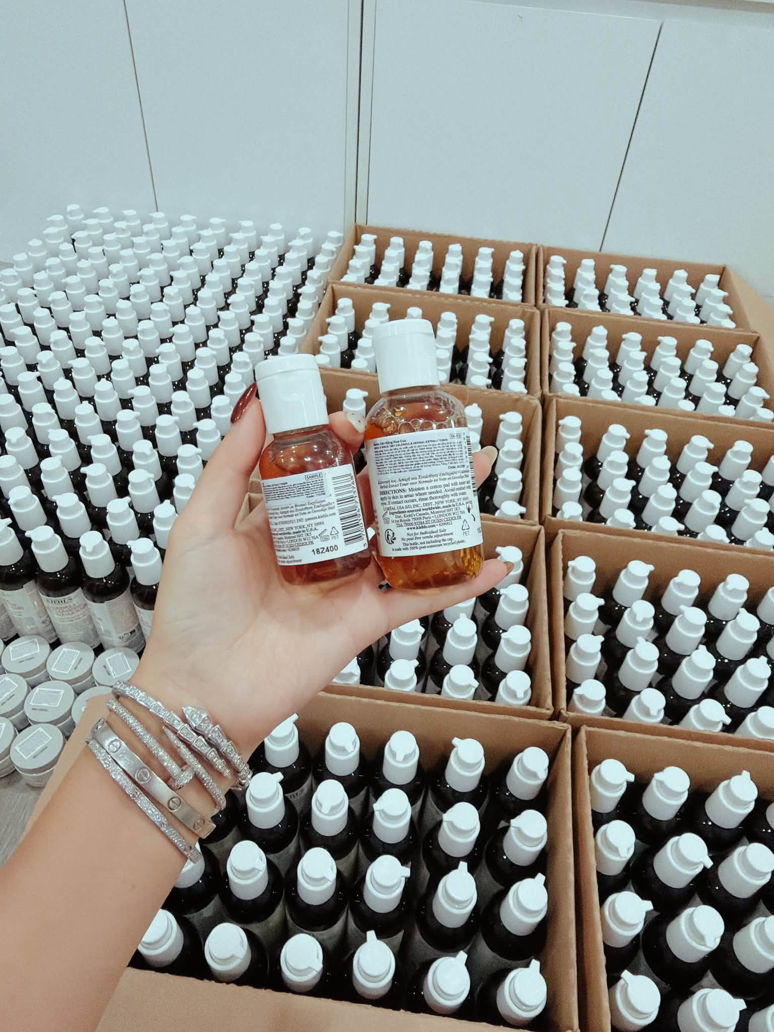 Nước hoa hồng hoa cúc Kiehl's Calendula Herbal-Extract Toner 40ml
