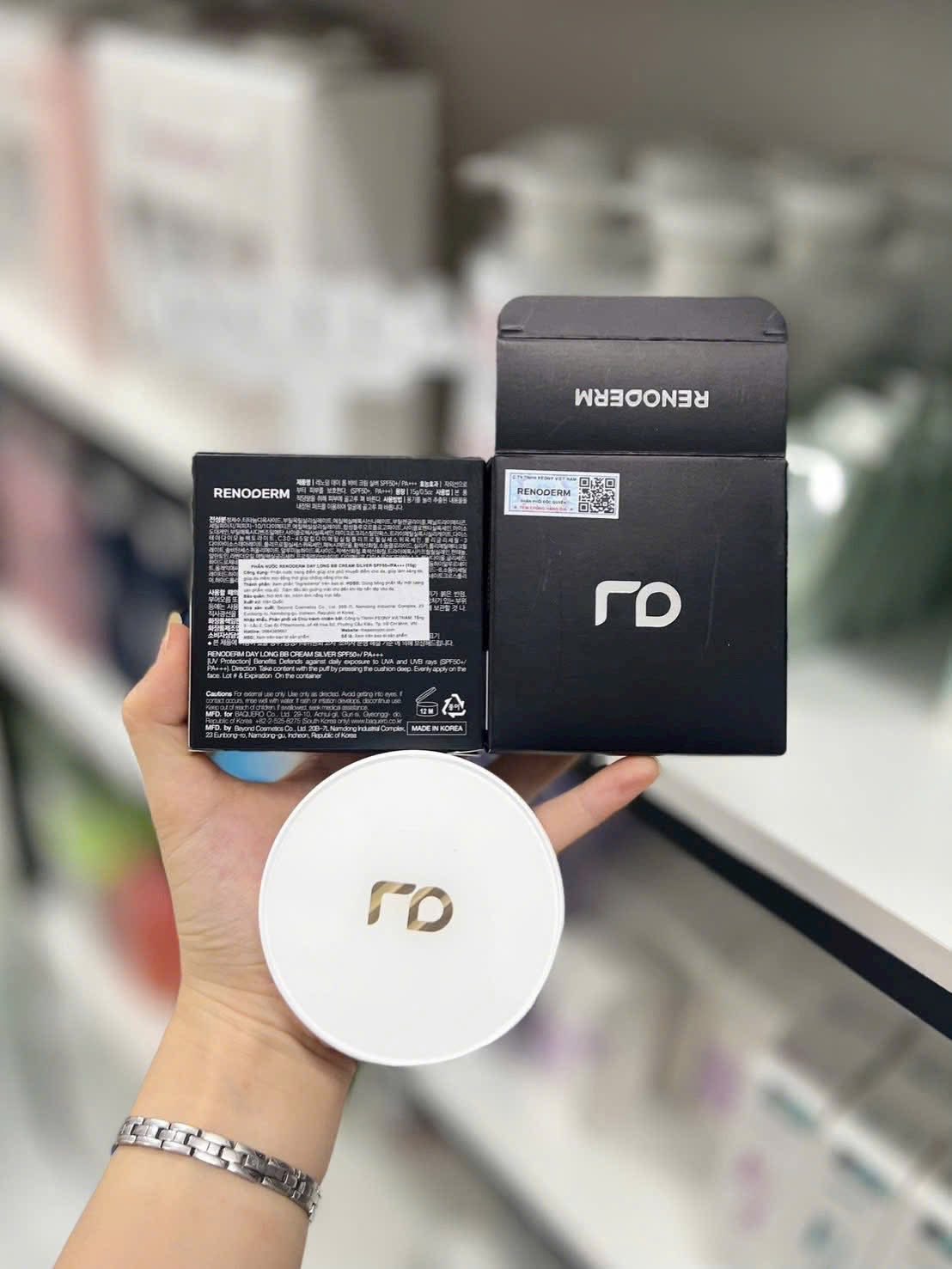 Phấn Nước RO RENODERM Day Long BB Cream Silver SPF 50+/PA+++ Tone trắng sáng