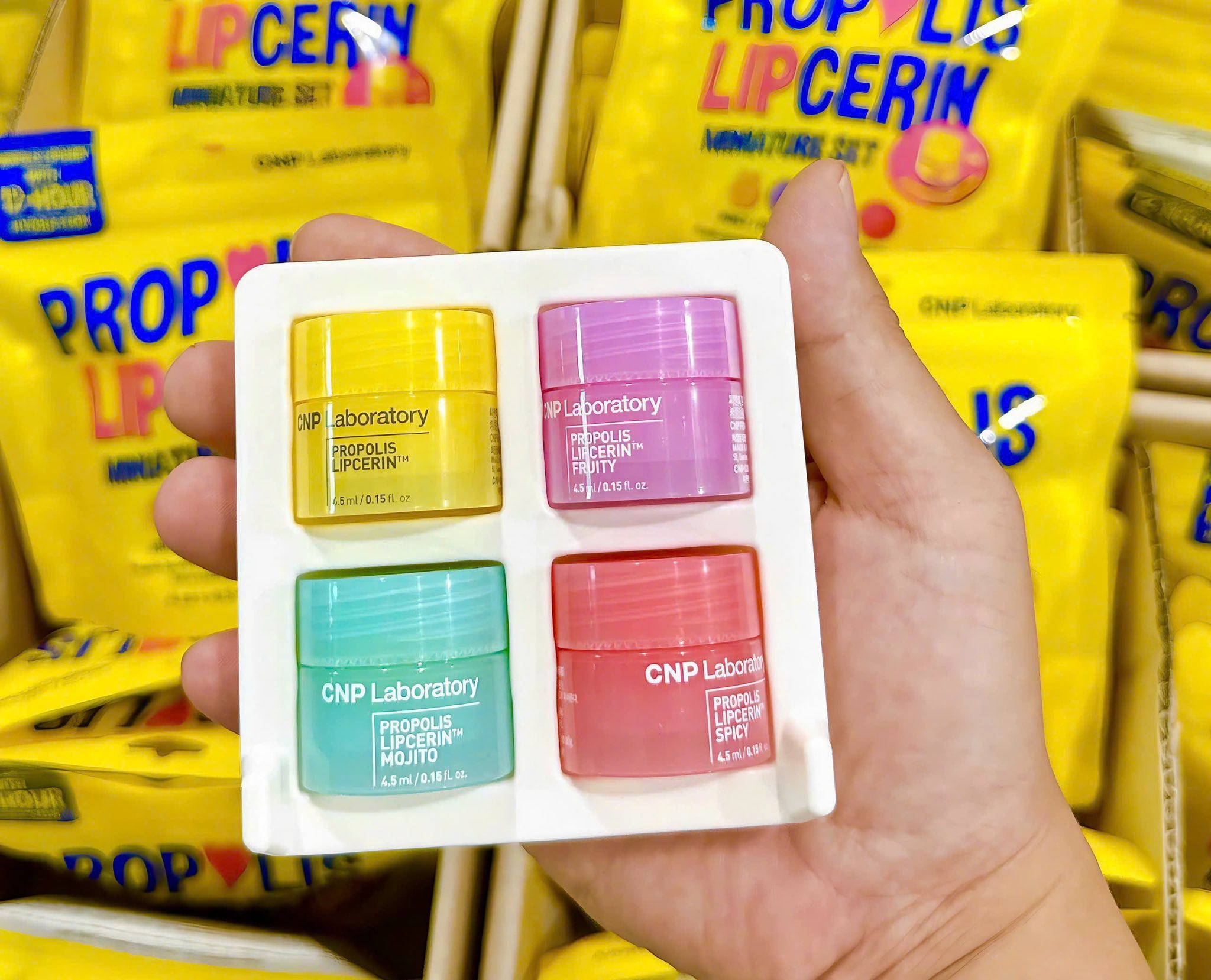 Set Son Dưỡng CNP Propolis Lipcerin Miniature - 4 hũ