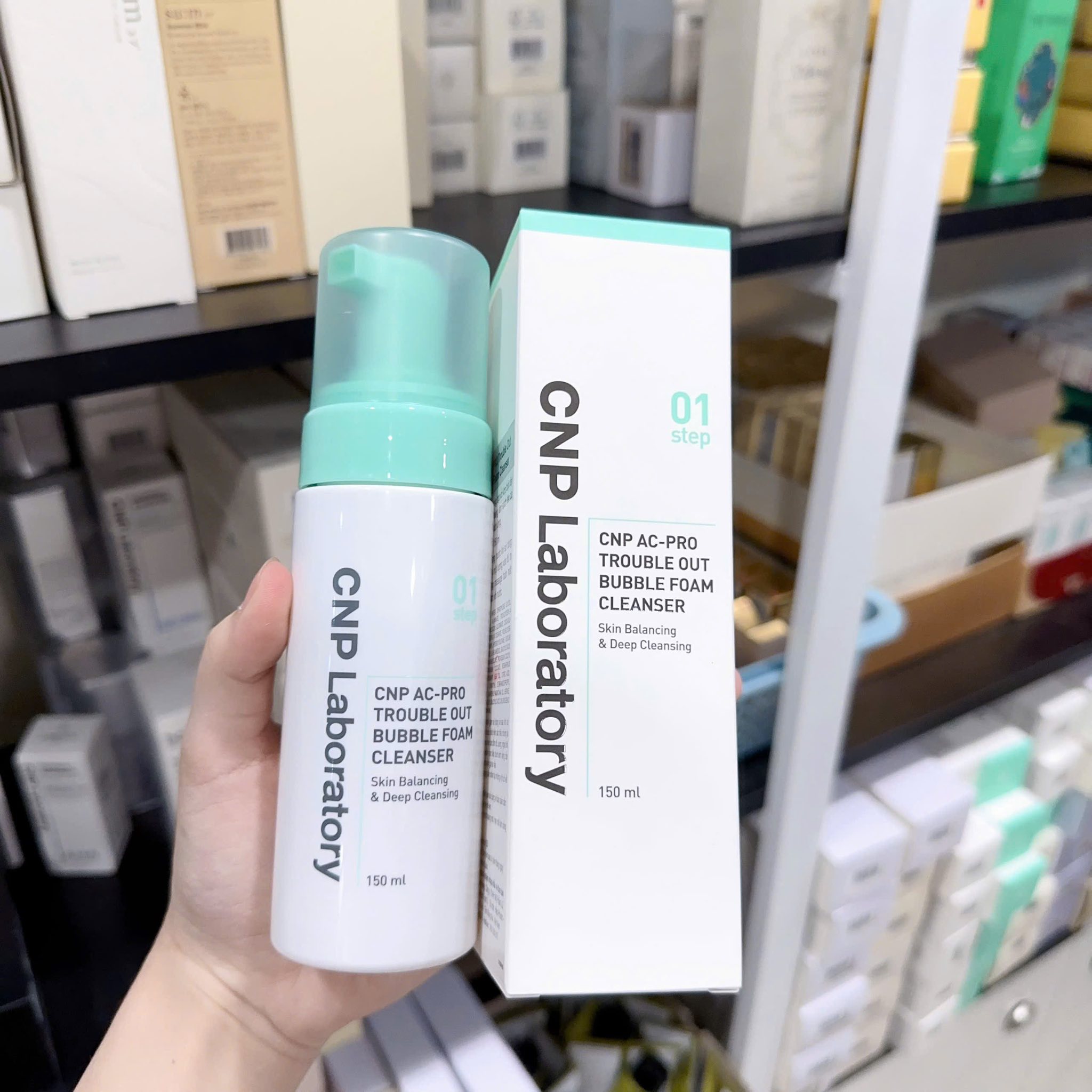 Sữa rửa mặt tạo bọt CNP AC-PRO Trouble Out Bubble Foam Cleanser 150ml